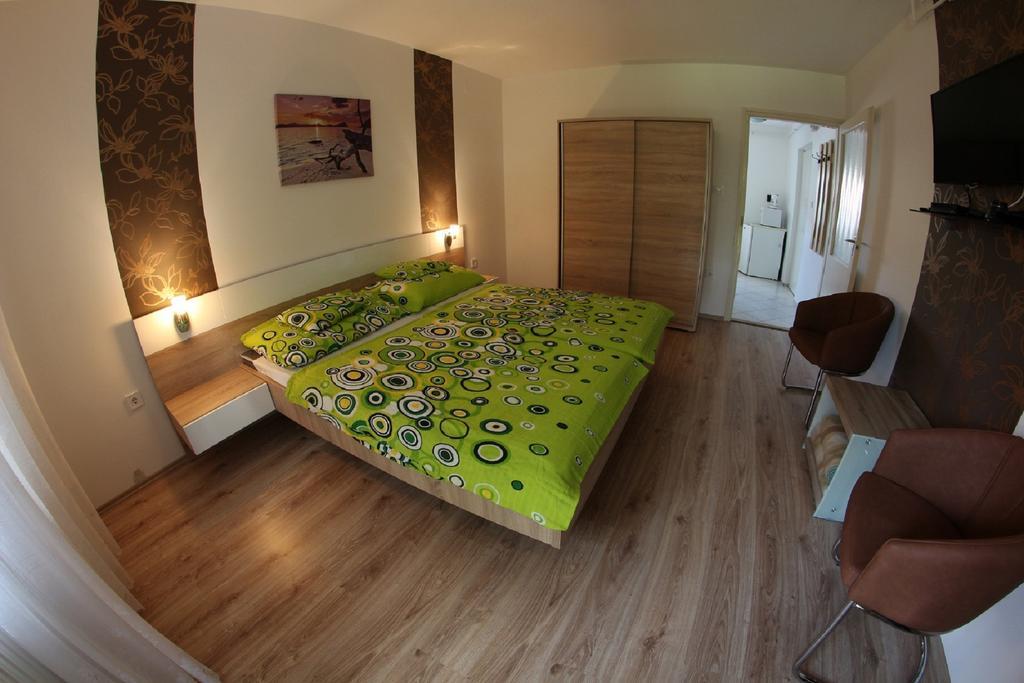 Anita Apartman Buk Bagian luar foto